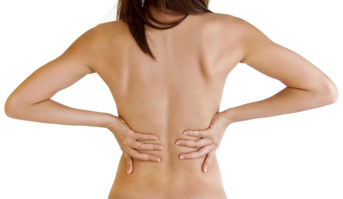 Im zweiten Stadium der thorakalen Osteochondrose treten Rückenschmerzen auf. 